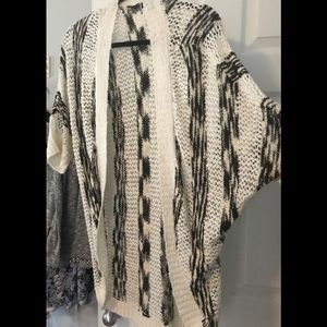 So so cute fall sweater!